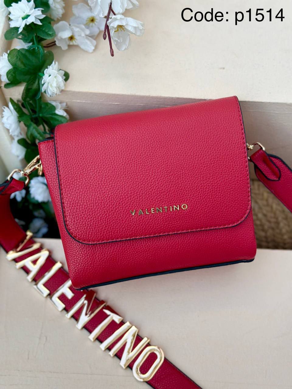 /public/uploads/photos/shares/Suzy bags/IMG_4352.jpeg